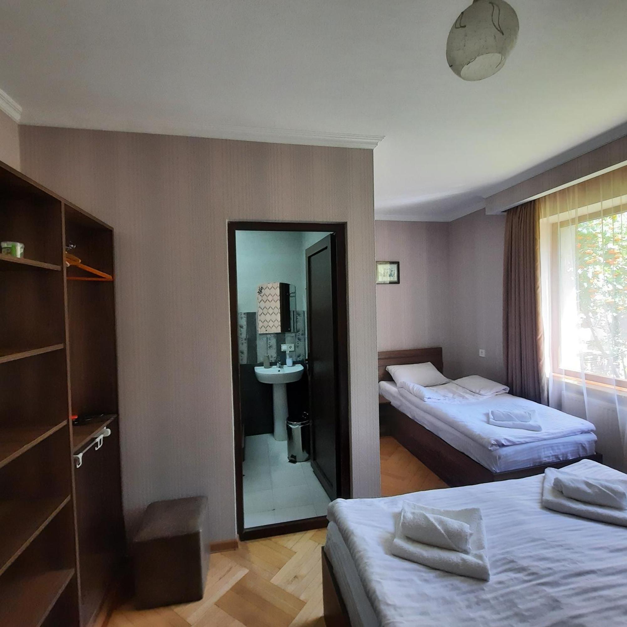 Gio-Nika Hotel Kazbegi Bagian luar foto